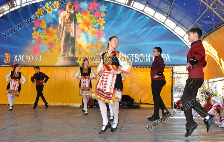 Голям концерт огласи площад „Свобода“ в Деня на самодееца