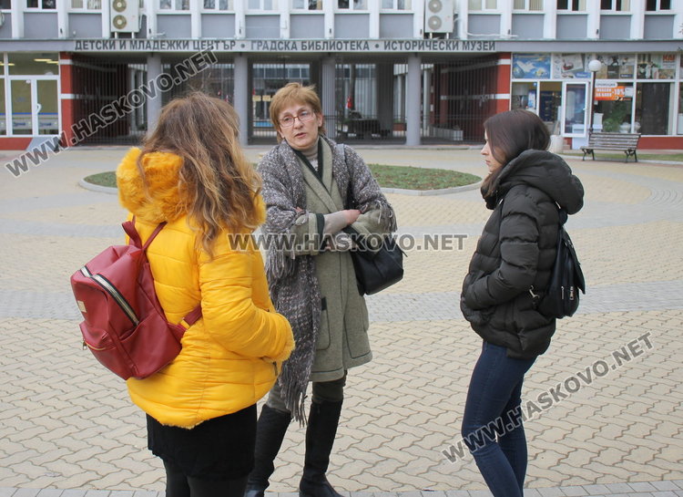 Тровят кучета, котета и птици в центъра на Димитровград - опасно ли е за нашите деца?