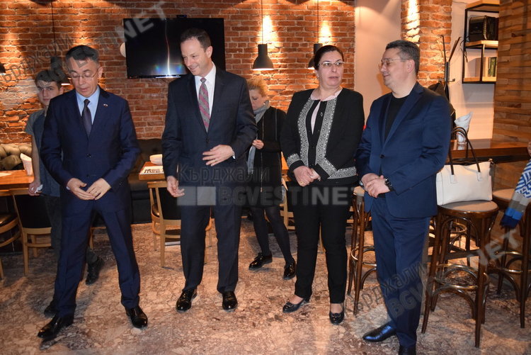 Зам.-посланик Фридман:Младите хора са бъдещето на българо-американските отношения