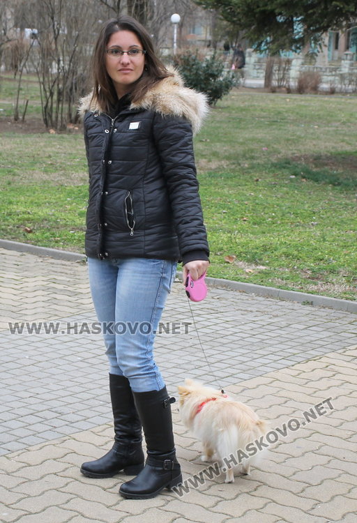 Тровят кучета, котета и птици в центъра на Димитровград - опасно ли е за нашите деца?