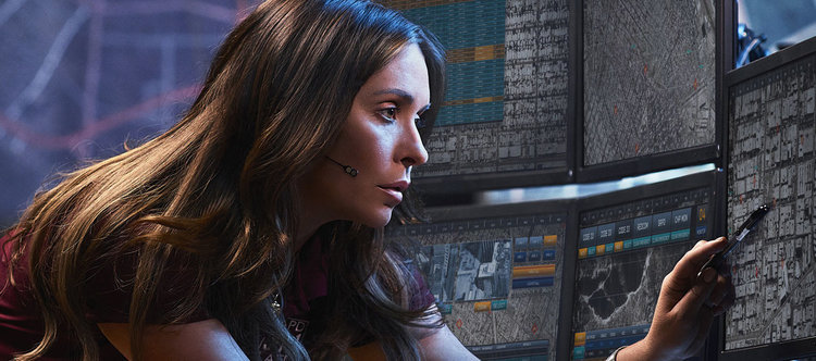  Анджела Басет и Дженифър Лав Хюит в "911" по FOX през март