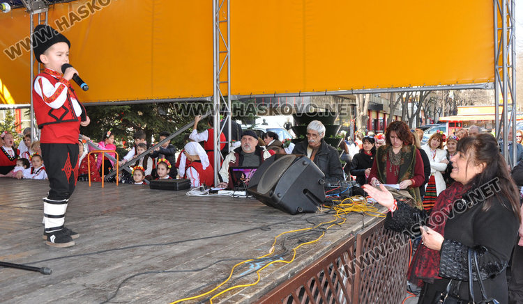 Голям концерт огласи площад „Свобода“ в Деня на самодееца