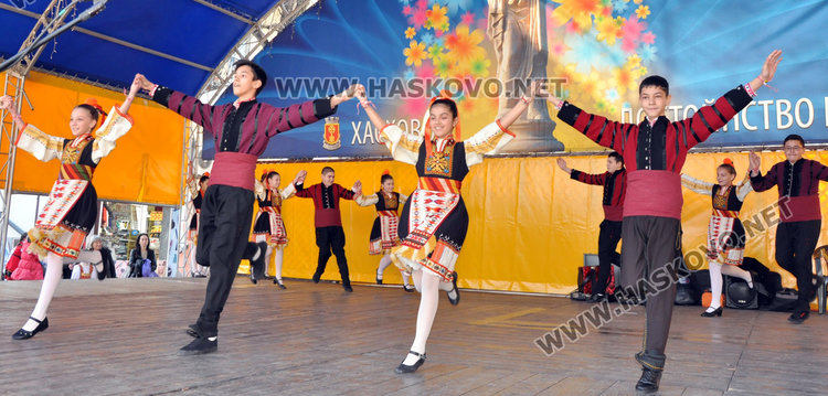 Голям концерт огласи площад „Свобода“ в Деня на самодееца