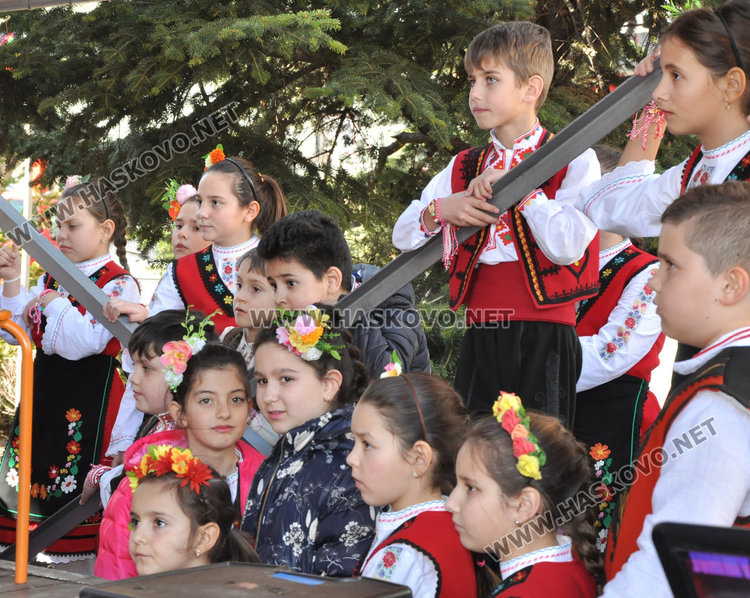 Голям концерт огласи площад „Свобода“ в Деня на самодееца