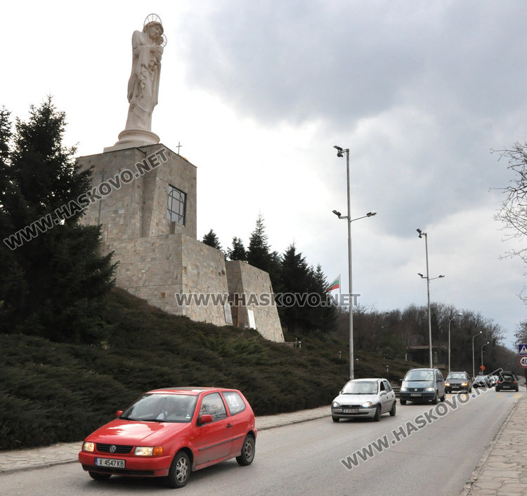 Протестното автошествие потегли с полицейски протоколи за предупреждение