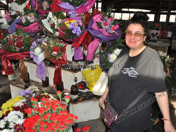 Цвете в саксия предпочитано за 8 март