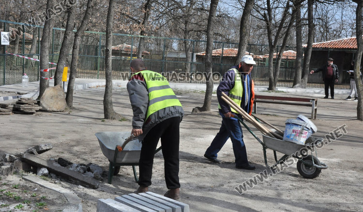 Бяла лама и пони от цирк са новите попълнения в хасковския зоопарк