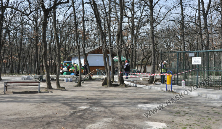 Бяла лама и пони от цирк са новите попълнения в хасковския зоопарк