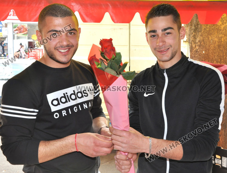 Цвете в саксия предпочитано за 8 март