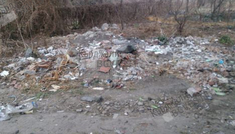 Сметище в идеалния център