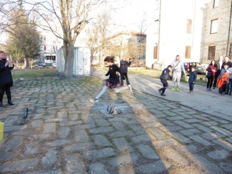 Сирнишкият огън, една забравена традиция, пресъздадоха в музея в Кърджали