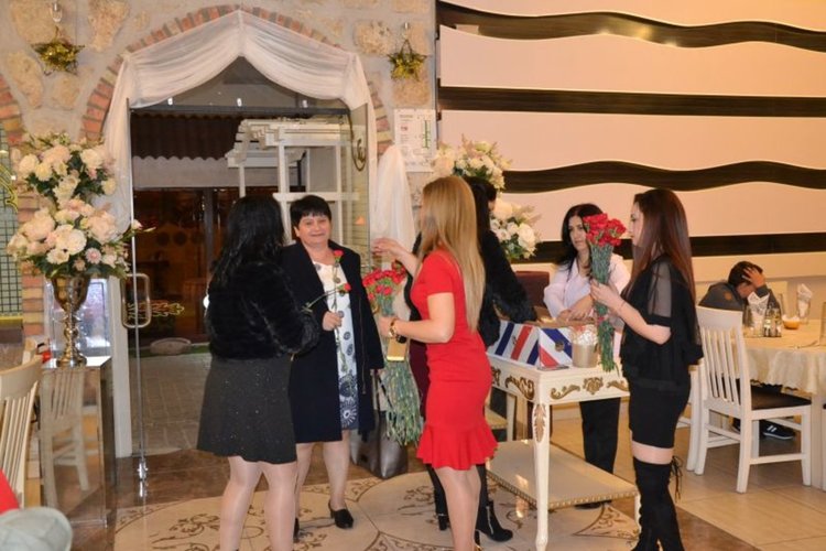 Над 500 дами участваха в парти за 8-ми март в Момчилград