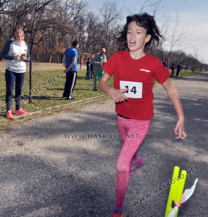 60 деца от три града участваха в крос на Кенана