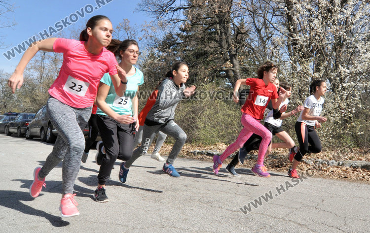 60 деца от три града участваха в крос на Кенана