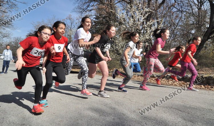 60 деца от три града участваха в крос на Кенана