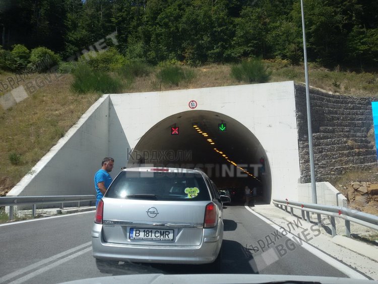 На ГКПП „Маказа” трафикът е интензивен на влизане в страната