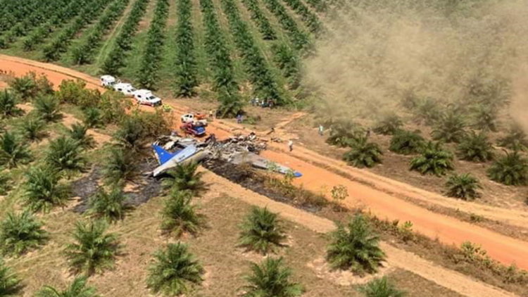 Самолетна катастрофа уби 14 души в Колумбия