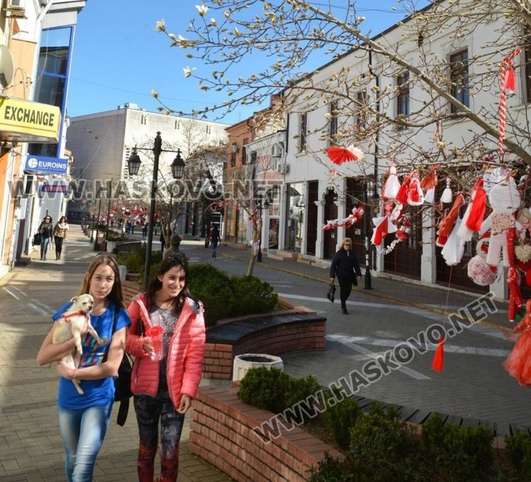 Топло начало на седмицата
