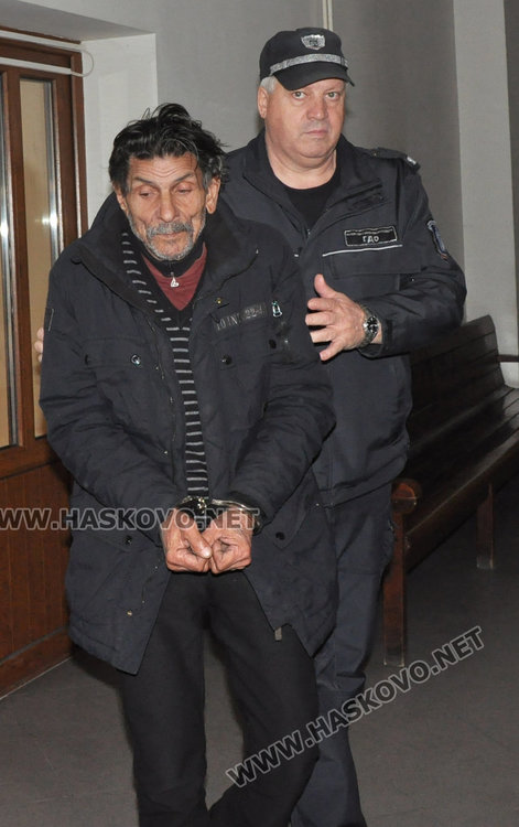 Сочен за "муле" в телефонни измами мислел, че носи документи