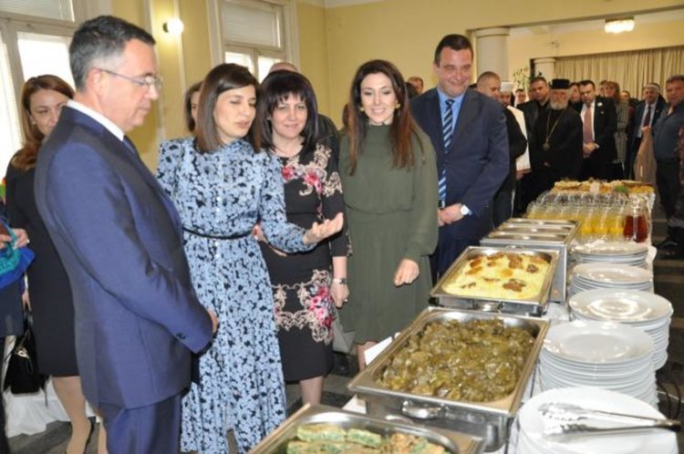 Посланикът на Азербайджан и кметът инж. Хасан Азис събраха кърджалийци на хилядолетния празник Навруз