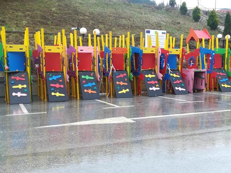 Тирове с детски катерушки пристигат в Рудозем