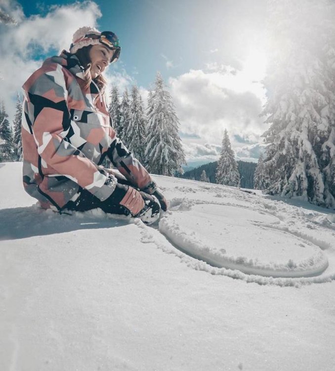 За откриването на Интерски конгреса община Смолян организира автобуси до Пампорово