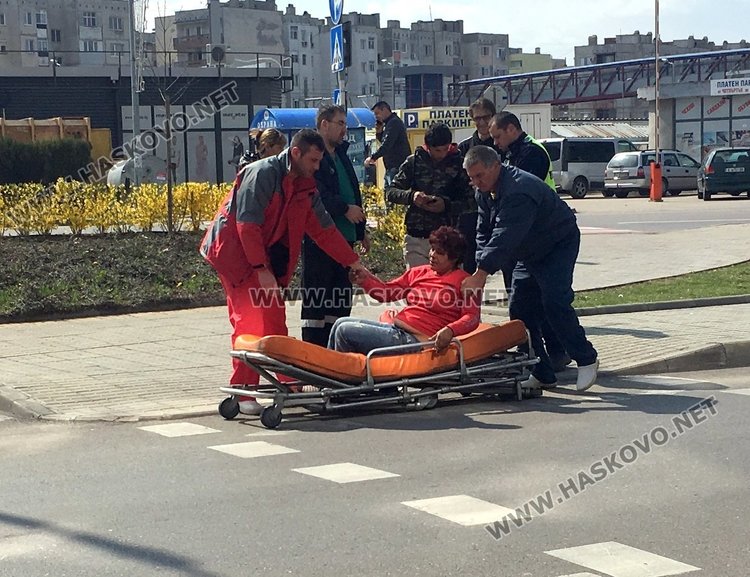 Блъснаха жена на пешеходна пътека в Димитровград