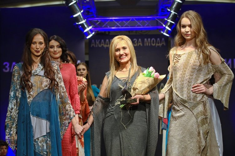 Невена Николова със Златна игла за дизайнер на годината