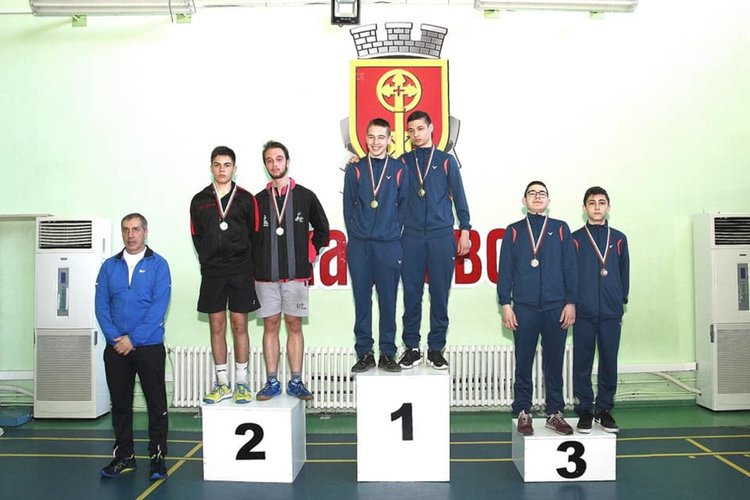 По два златни медала за Таня Иванова и Евгени Панев на Държавното по бадминтон в Хасково