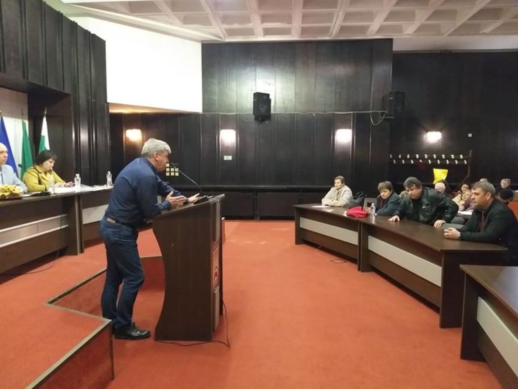 Изборът на Елена Йончева съвпада с номинацията на първомайските социалисти