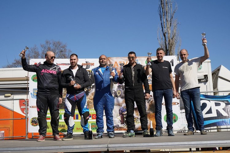 Над 5000  души наблюдаваха затвореното трасе на „Кърджали офроуд фест”.