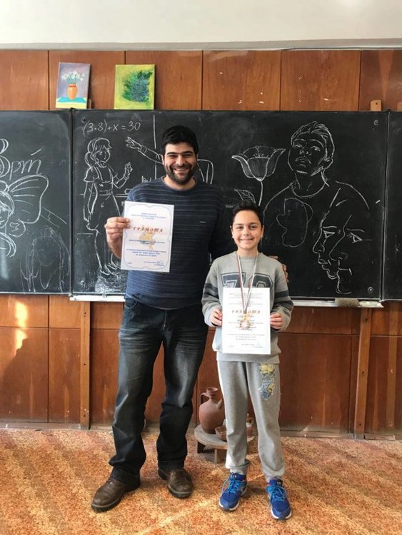 Награда за възпитаник на школата по изобразително изкуство "Палитра"