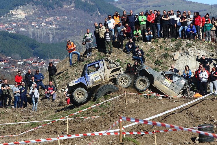 Над 5000  души наблюдаваха затвореното трасе на „Кърджали офроуд фест”.