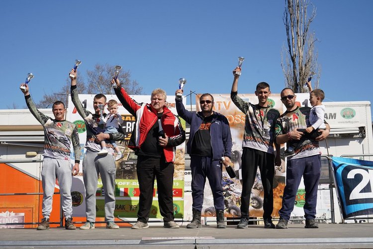 Над 5000  души наблюдаваха затвореното трасе на „Кърджали офроуд фест”.