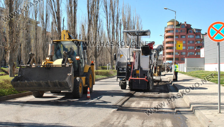 Асфалтът за Кърджалийска отиде на "Пещера", ремонтират още 3 булеварда