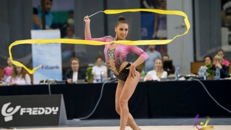 Прекрасна Катрин Тасева със злато на лента в Киев (Видео)