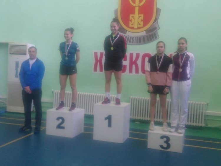 Михаела Чепишева е със злато и бронз на държавния личен шампионат по бадминтон