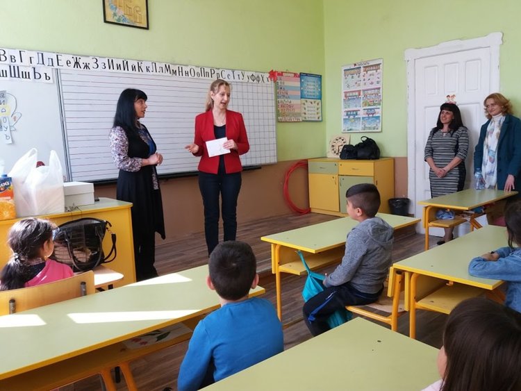 Победителите в конкурса "С България в сърцето" получиха наградата си