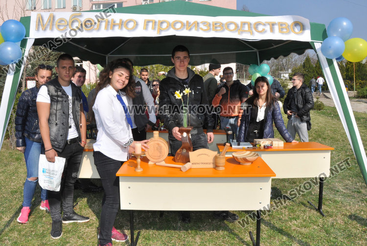 Царската гимназия с двоен празник – патрон на училището и откриване на обновена сграда