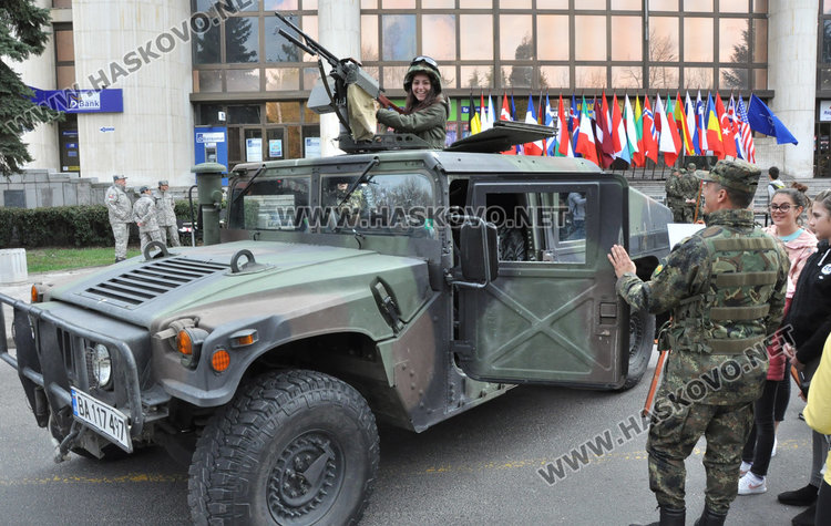 15 мераклии за военни в Хасково, приемат заявки до петък