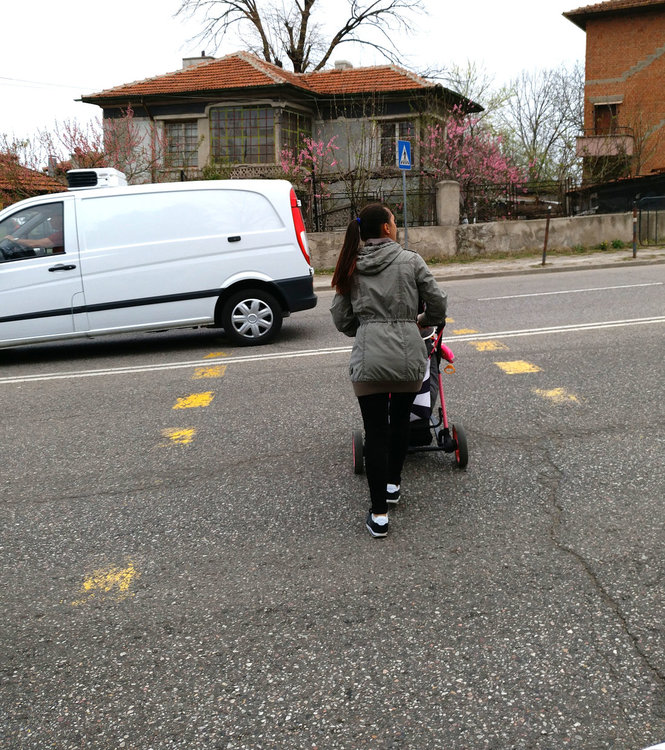 Хасковлийка сигнализира за полуизтрита пешеходна пътека