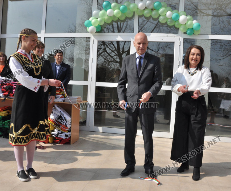 Царската гимназия с двоен празник – патрон на училището и откриване на обновена сграда