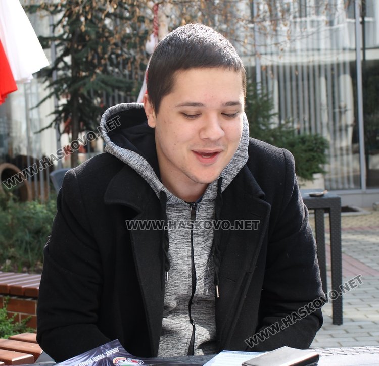  Младежки театрални празници - специални гости: Марио Михайлов, Ралица Добрева и Георги Мамалев