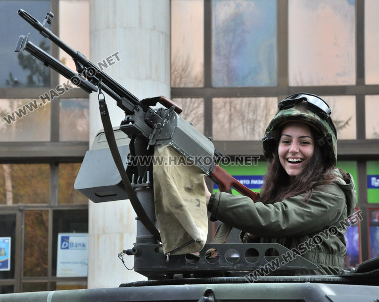 15 мераклии за военни в Хасково, приемат заявки до петък