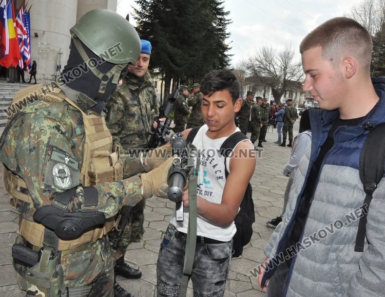 15 мераклии за военни в Хасково, приемат заявки до петък