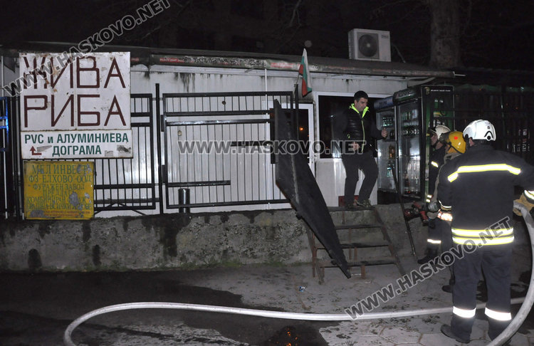 Ресторант и магазин за риба горяха тази нощ в Хасково