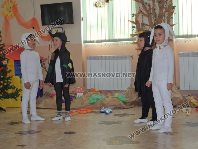 С мюзикъл посрещнаха пролетта в ДГ "Звънче"