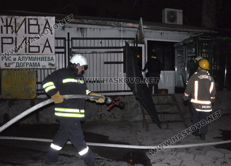 Ресторант и магазин за риба горяха тази нощ в Хасково