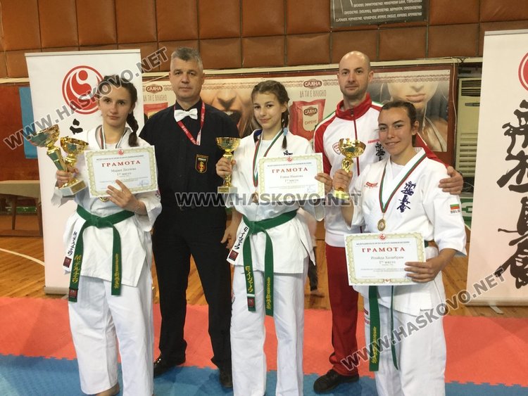 Златните момичета на Деян Йорданов и Кирил Петров 