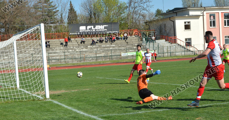 Хасково разби Асеновец с 4:1